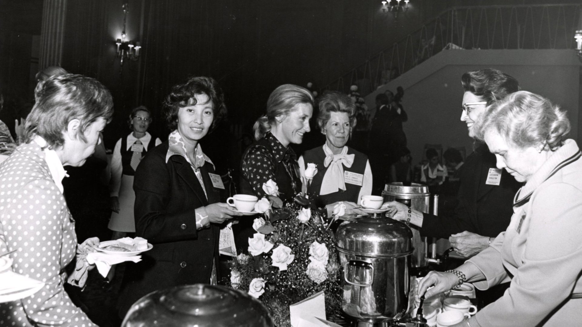 attendees-at-a-clinical-congress-dinner-1973.jpg