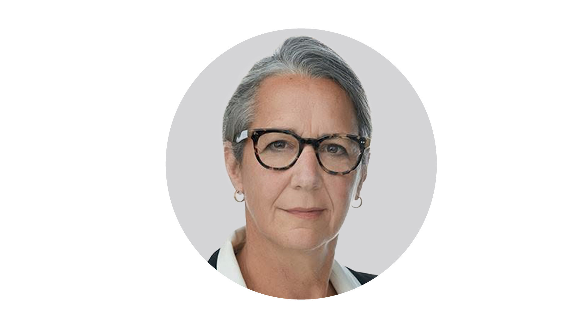 Dr. Jo Buyske Is Recognized with Inspiring Women in Surgery Award